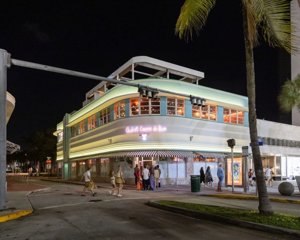 Andres Carne de Res Miami exterior on Lincoln Road at night