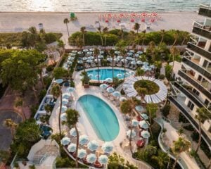 00 featured pool view