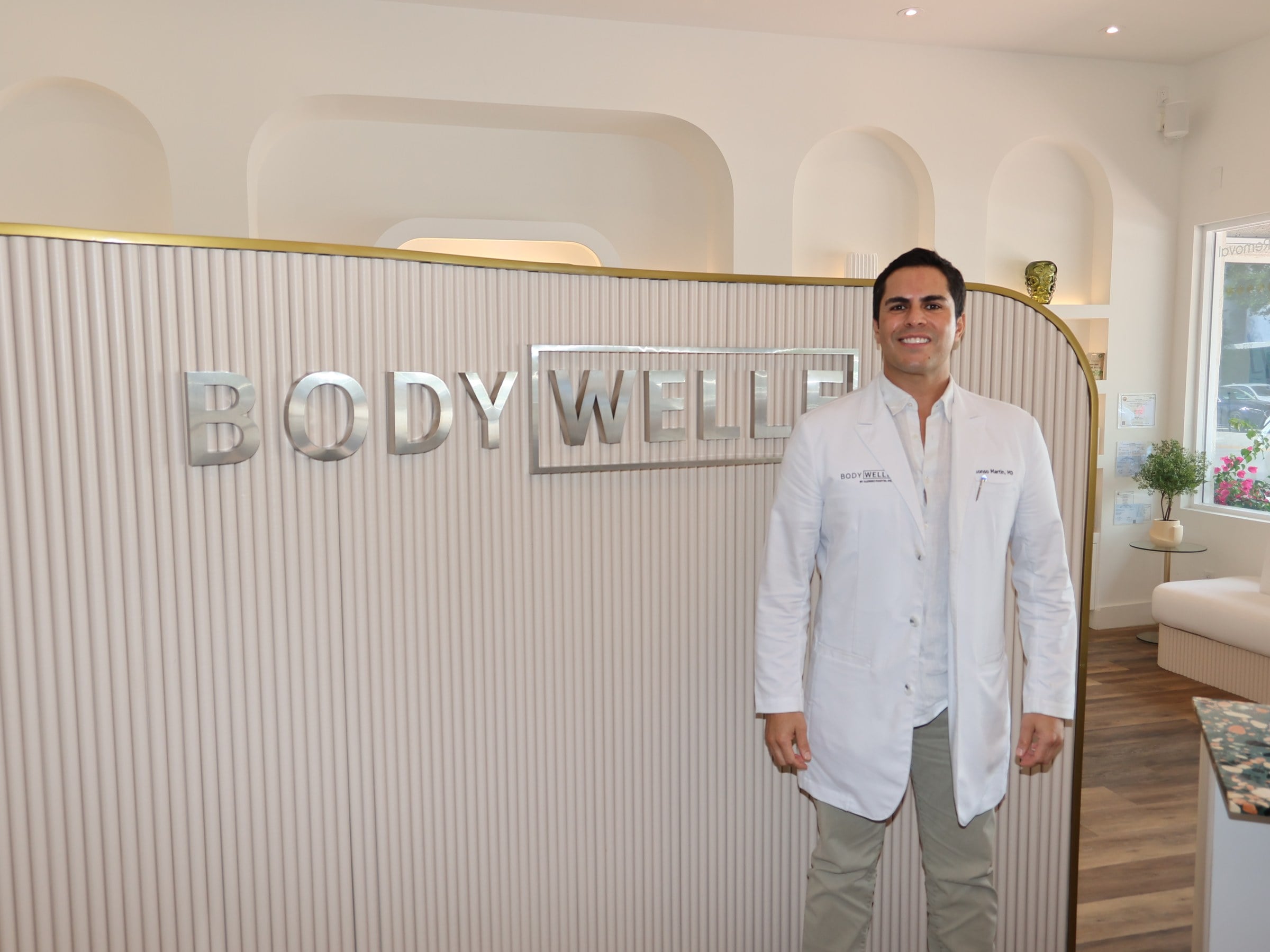 Dr. Alonso Martin of BODYWELLE in Miami Beach