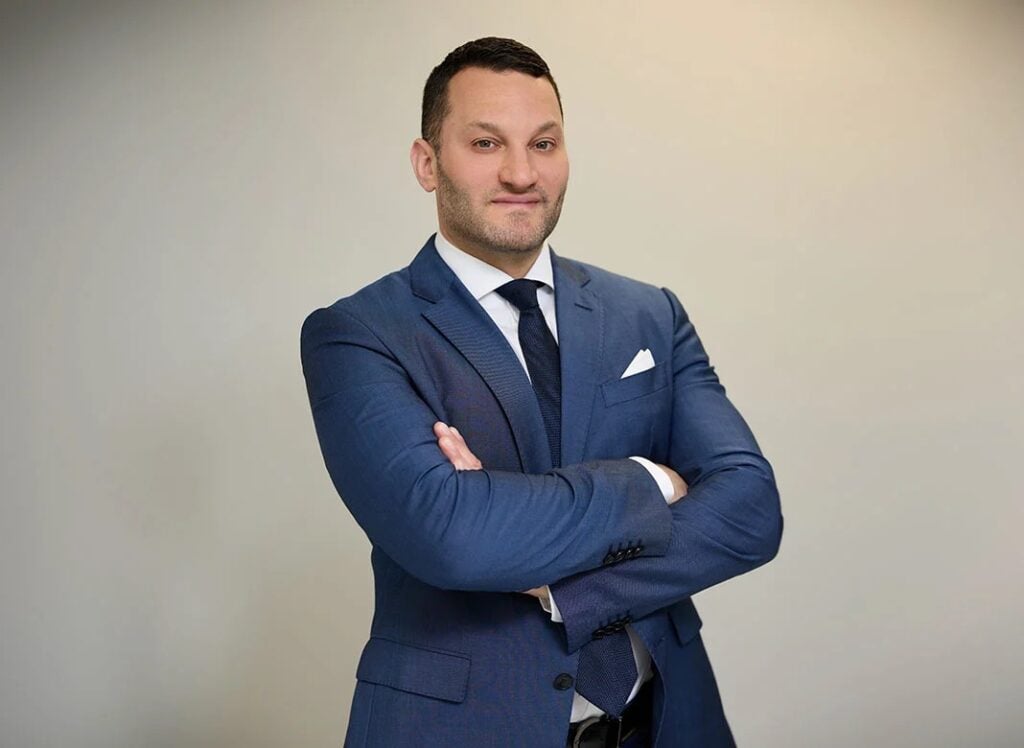 Dr. Gregory D. Lewen of Lewen Cosmetic Surgery in Aventura